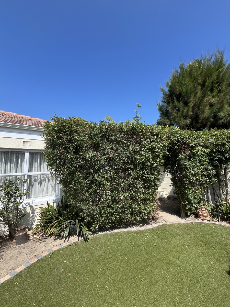 4 Bedroom Property for Sale in Sunningdale Western Cape